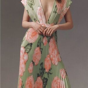 NWT L'IDÉE Pleated Gala Gown